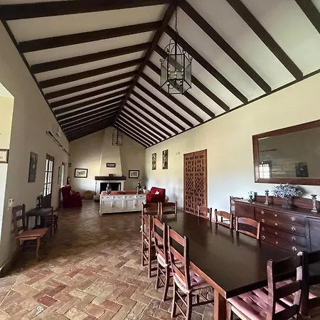 빌라 La Sombrerera